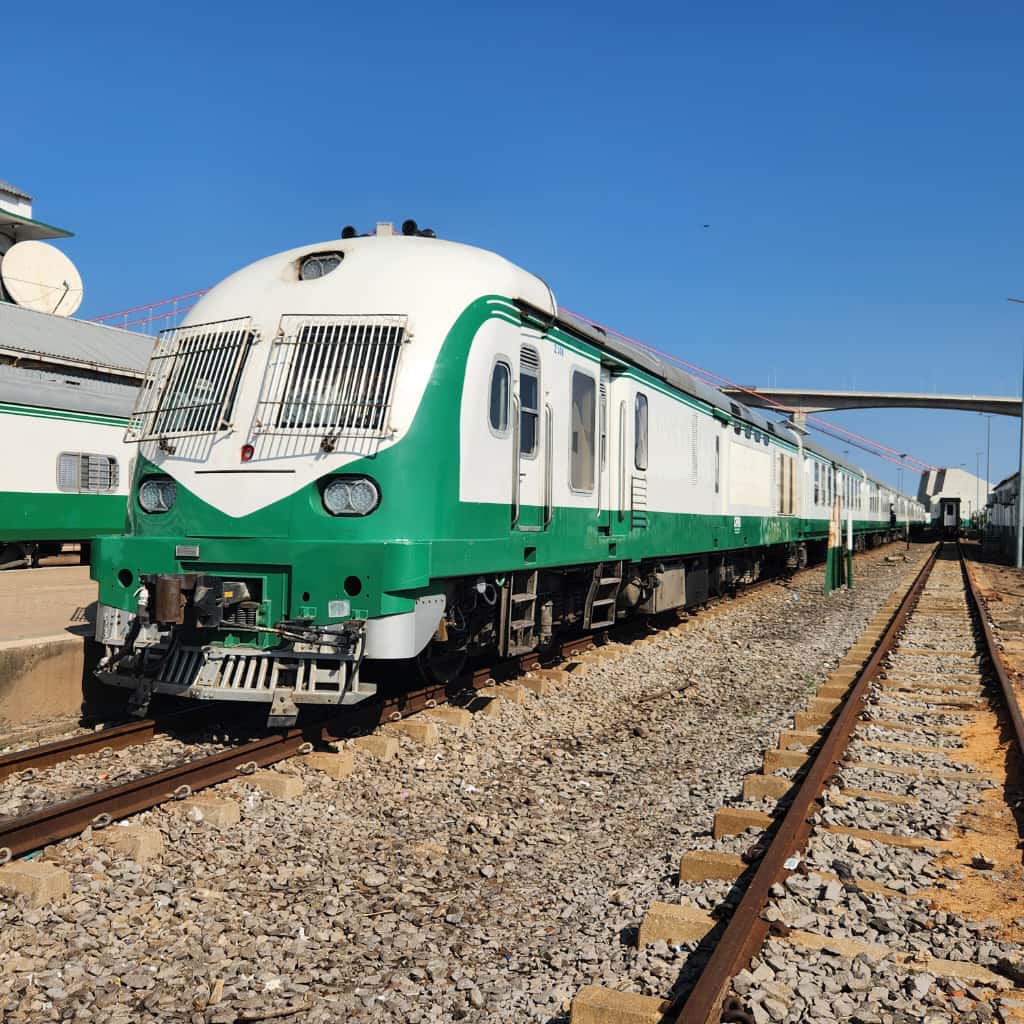 Comboio Chirras na estação